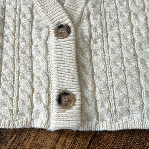 NWT Ruby and Jenna et cleft cropped knit cardigan - Picture 6 of 6